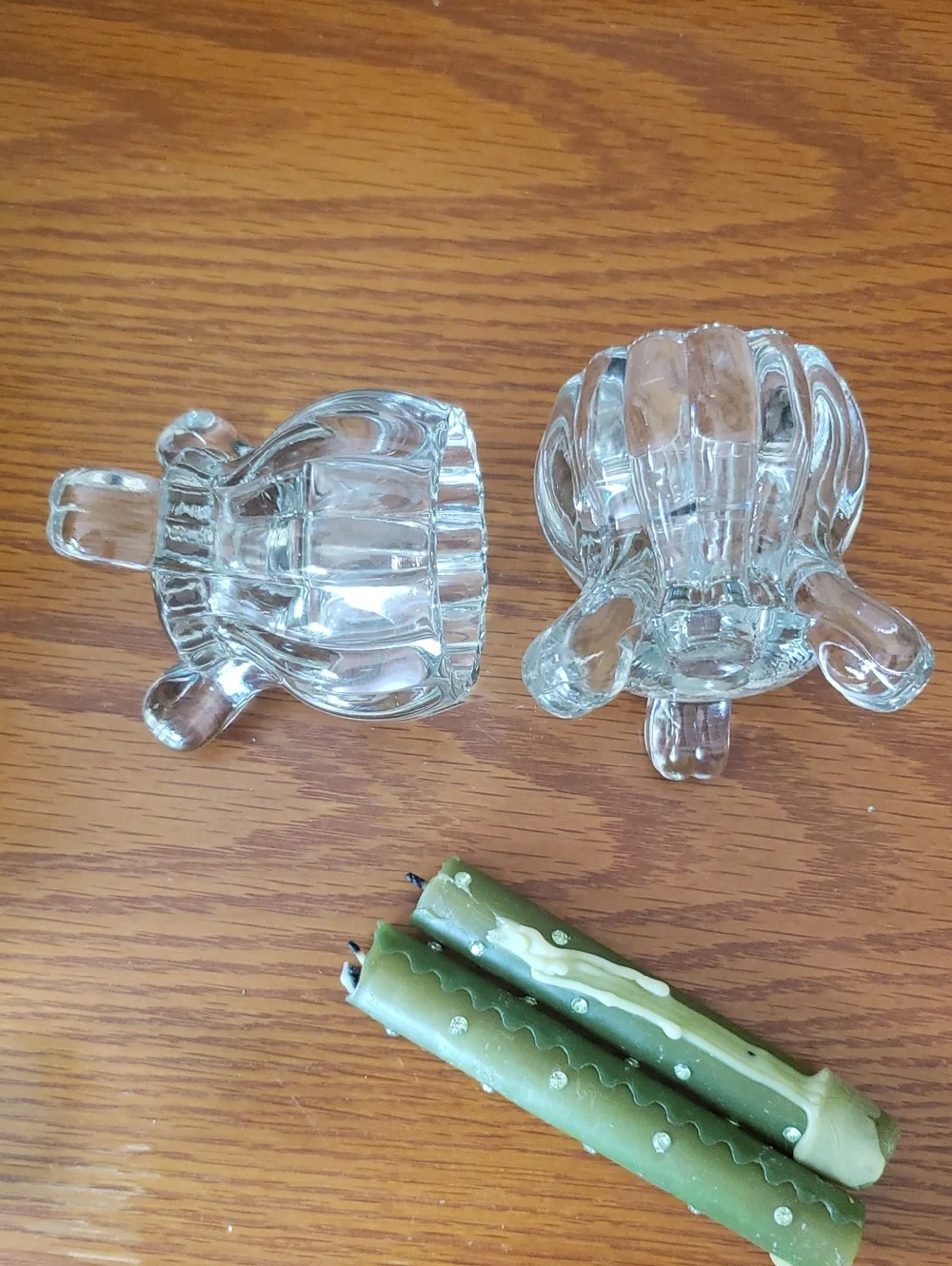 Vtg Clear Glass Triple-Leg  Candlestick Holders with Green Decorative Candles